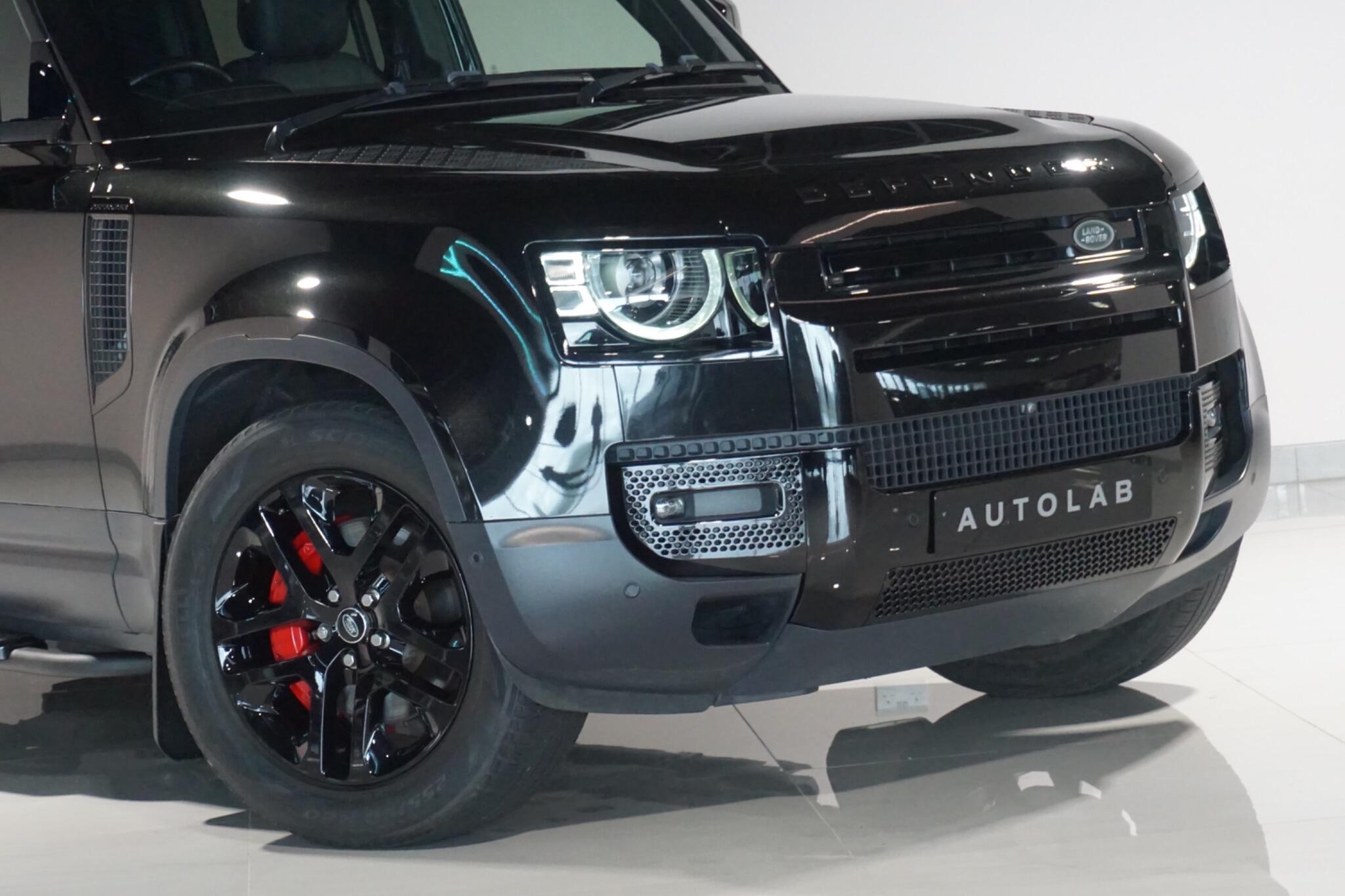 Land Rover Defender 110 3.0 D300 MHEV HSE SUV 5dr Diesel Auto 4WD Euro 6 (s/s) (300 ps)
